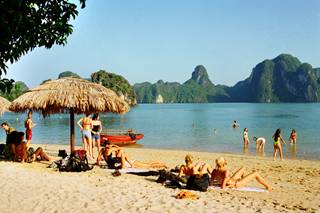 Hà Nội - Hạ Long - Tuần Châu - Biển Bãi Cháy