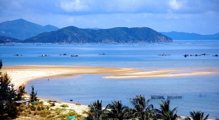 hành trình Biển Thiên Cầm (4 Ngày 3 Đêm): Hà Nội - Thiên Cầm - Động Phong Nha
