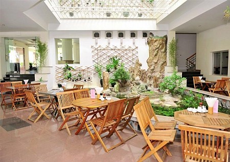 Khách Sạn Long Beach