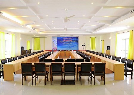 Khách Sạn Long Beach