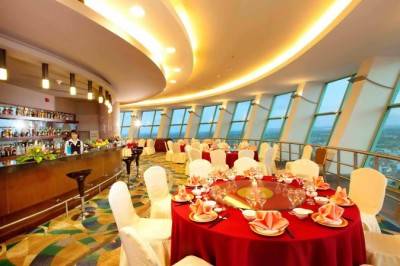 Khách Sạn Majestic Trà Cổ