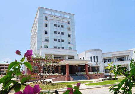 Khách Sạn Long Beach