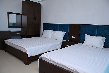 Khách sạn Sông La