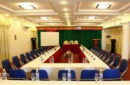 Khách sạn Sông La