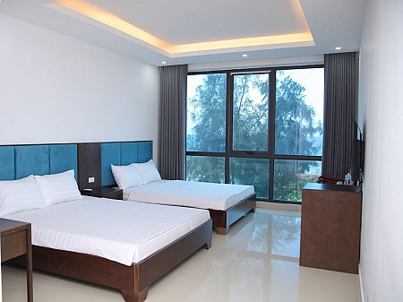 Khách sạn Sông La