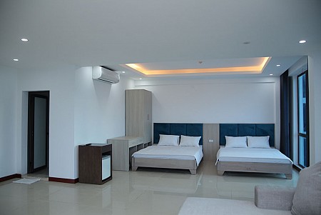 Khách sạn Sông La