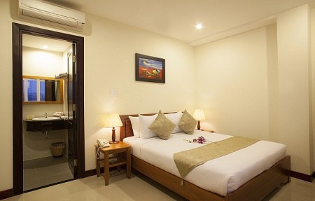 Khách sạn Starlet