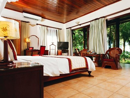 Lăng Cô Beach Resort