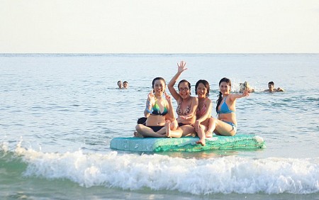 Khởi Hành Thứ 6 Hàng Tuần