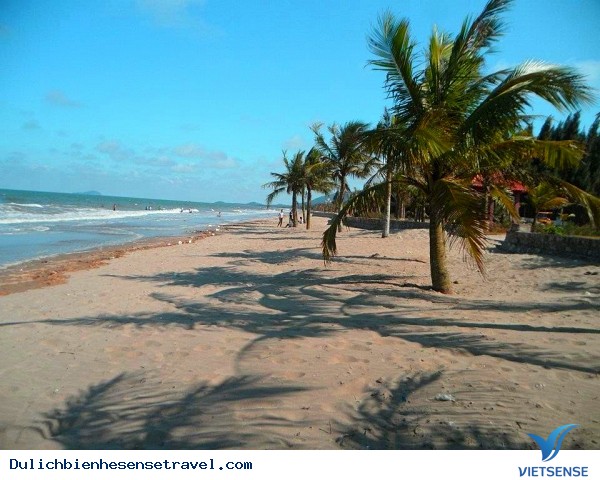 Biển Hải Tiến – Hoang sơ, mát mẻ trong lành - Ảnh 2 Biển Hải Tiến – Hoang sơ, mát mẻ trong lành - Ảnh 2