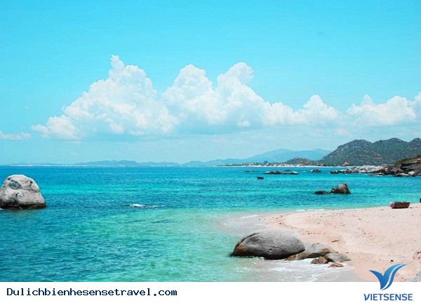 Biển Hải Tiến – Hoang sơ, mát mẻ trong lành - Ảnh 1 Biển Hải Tiến – Hoang sơ, mát mẻ trong lành - Ảnh 1