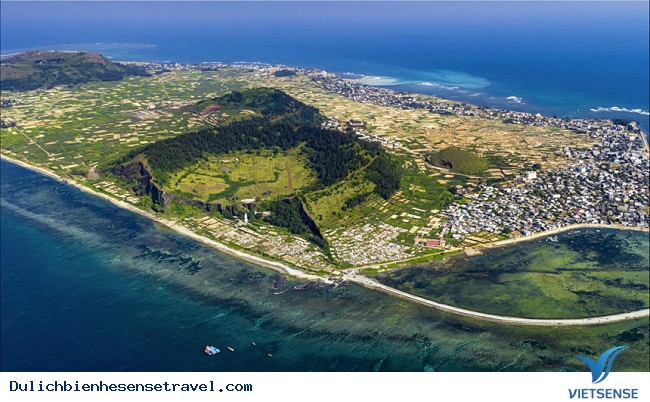 Top 10 thiên đường biển đảo lý tưởng cho dịp nghỉ lễ 30/4 và 1/5 - Phần 2 - Ảnh 2 Top 10 thiên đường biển đảo lý tưởng cho dịp nghỉ lễ 30/4 và 1/5 - Phần 2 - Ảnh 2