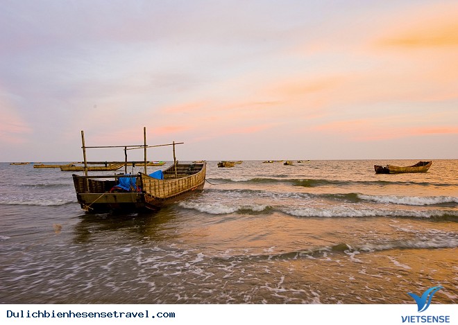 Khám Phá Bãi Biển Trữ Tình Nhất Việt Nam - Ảnh 1 Khám Phá Bãi Biển Trữ Tình Nhất Việt Nam - Ảnh 1