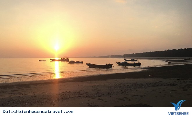 Khám Phá Bãi Biển Trữ Tình Nhất Việt Nam - Ảnh 7 Khám Phá Bãi Biển Trữ Tình Nhất Việt Nam - Ảnh 7