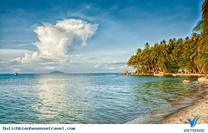 Top 10 thiên đường biển đảo lý tưởng cho dịp nghỉ lễ 30/4 và 1/5 - Phần 1 - Ảnh 2 Top 10 thiên đường biển đảo lý tưởng cho dịp nghỉ lễ 30/4 và 1/5 - Phần 1 - Ảnh 2