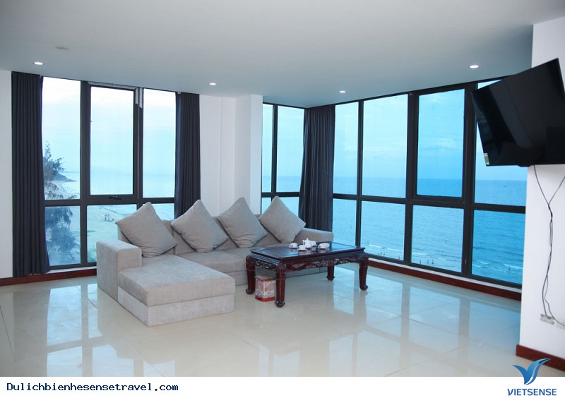 Khách sạn Sông La