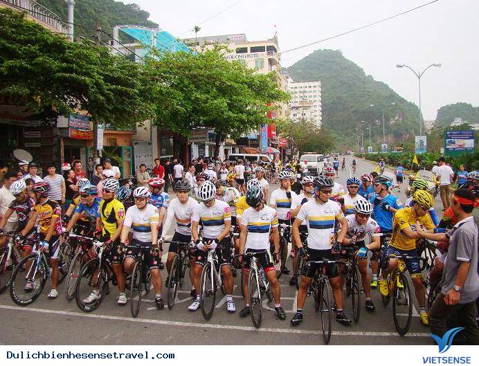 Đảo Cát Bà Tổ Chức Giải Đua Xe Đạp - Ảnh 1 Đảo Cát Bà Tổ Chức Giải Đua Xe Đạp - Ảnh 1