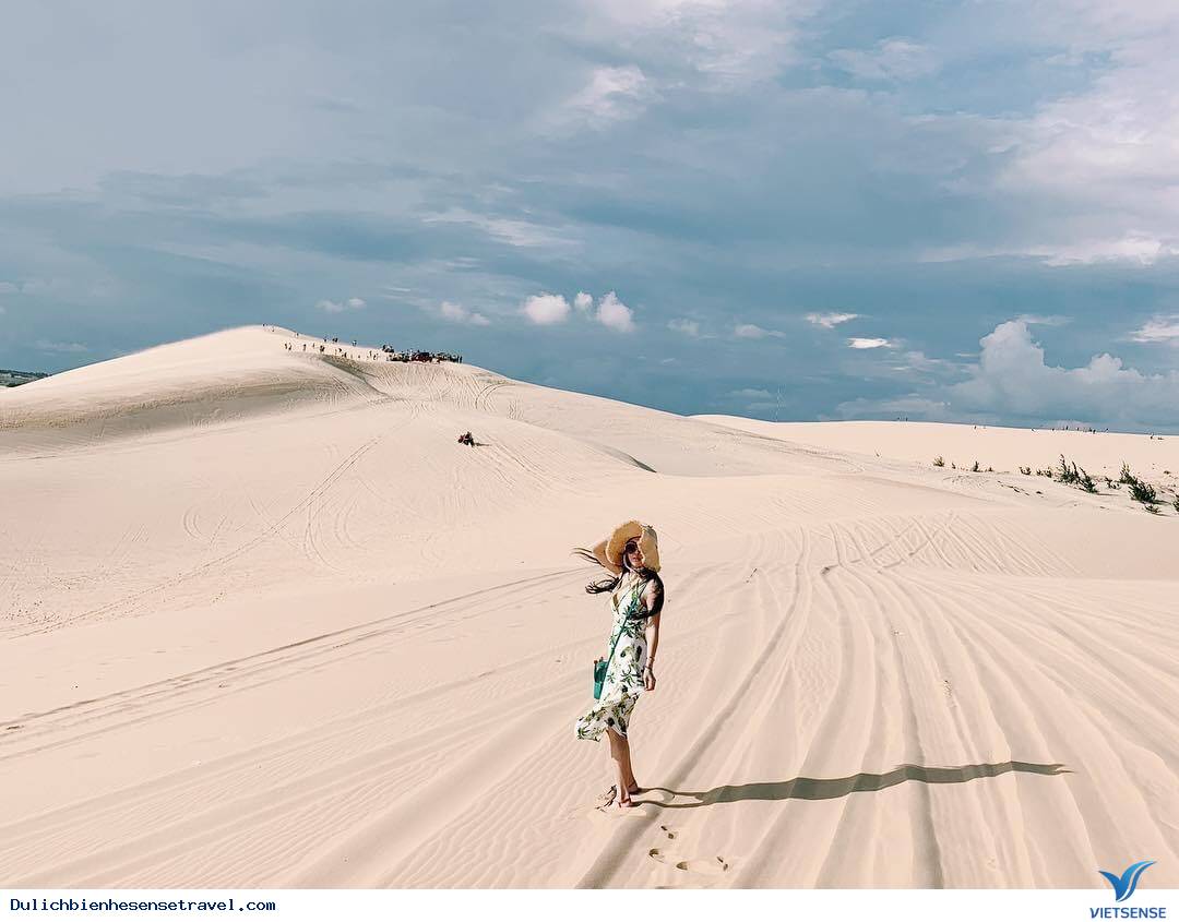 Đồi Cát Trắng & Hồ Sen