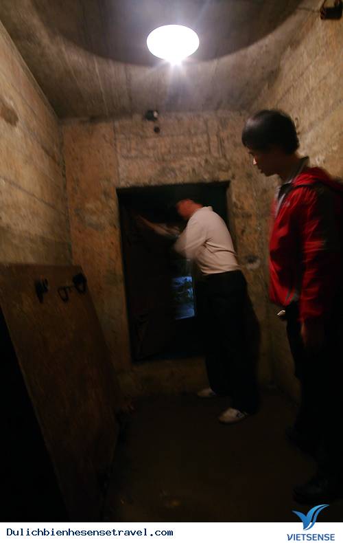 Hang Quân Y Trong Rừng Cát Bà - Ảnh 7 Hang Quân Y Trong Rừng Cát Bà - Ảnh 7