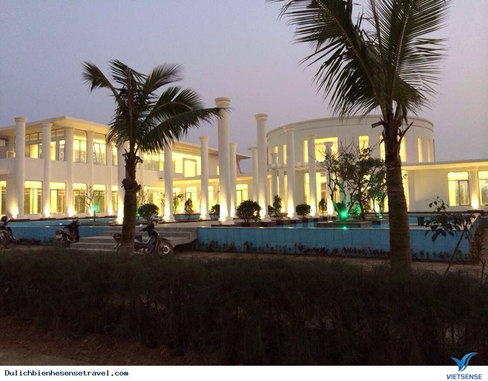 NHÀ HÀNG LUXE PALACE TẠI QUẢNG BÌNH - Ảnh 3 NHÀ HÀNG LUXE PALACE TẠI QUẢNG BÌNH - Ảnh 3