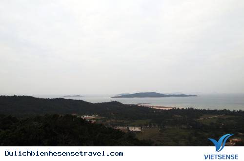 Những Điểm Đến Hấp Dẫn Trên Đảo Cô Tô - Ảnh 7 Những Điểm Đến Hấp Dẫn Trên Đảo Cô Tô - Ảnh 7