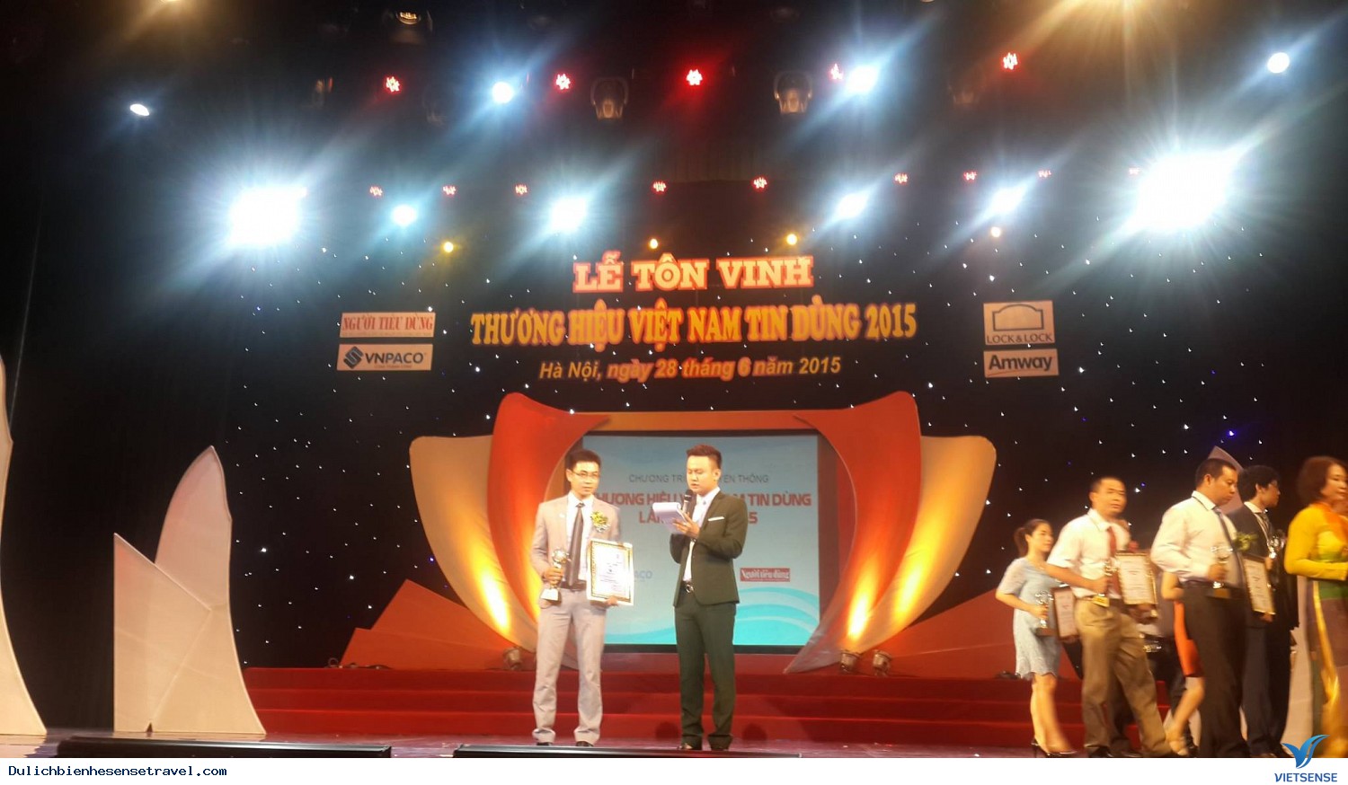 VietSense Travel vinh dự được tôn vinh Thương Hiệu Việt Nam Tin Dùng 2015 - Ảnh 2 VietSense Travel vinh dự được tôn vinh Thương Hiệu Việt Nam Tin Dùng 2015 - Ảnh 2